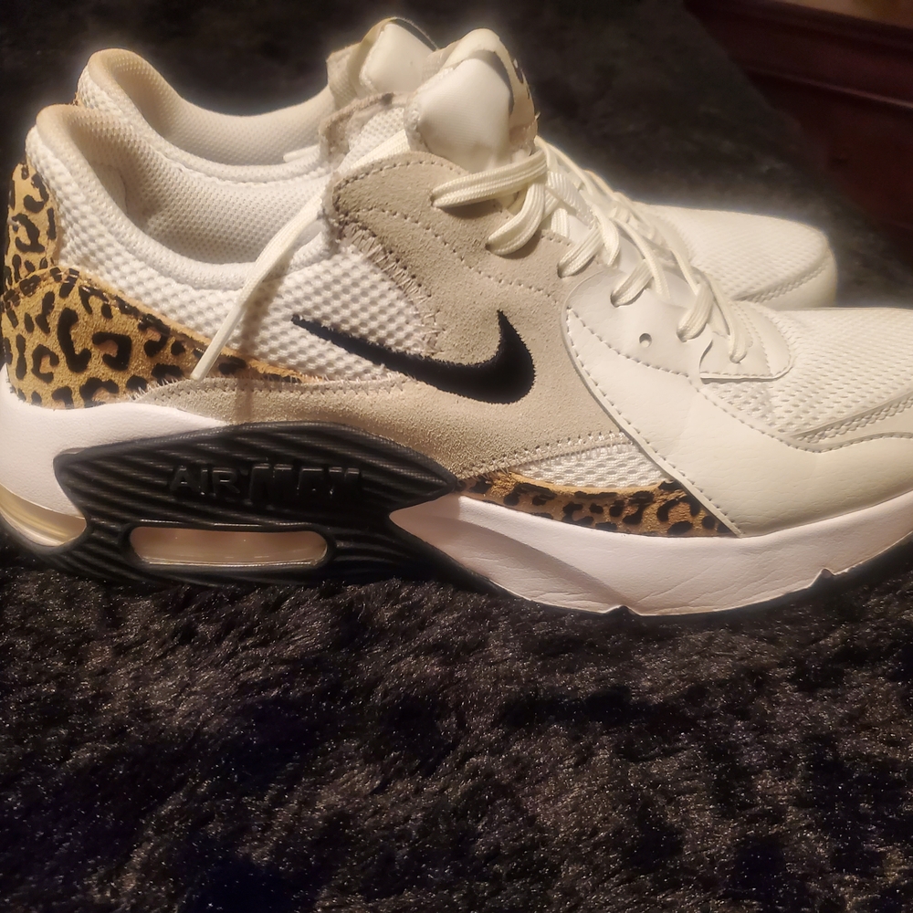 Nike White and Tan Air Max Sneakers with Animal Print